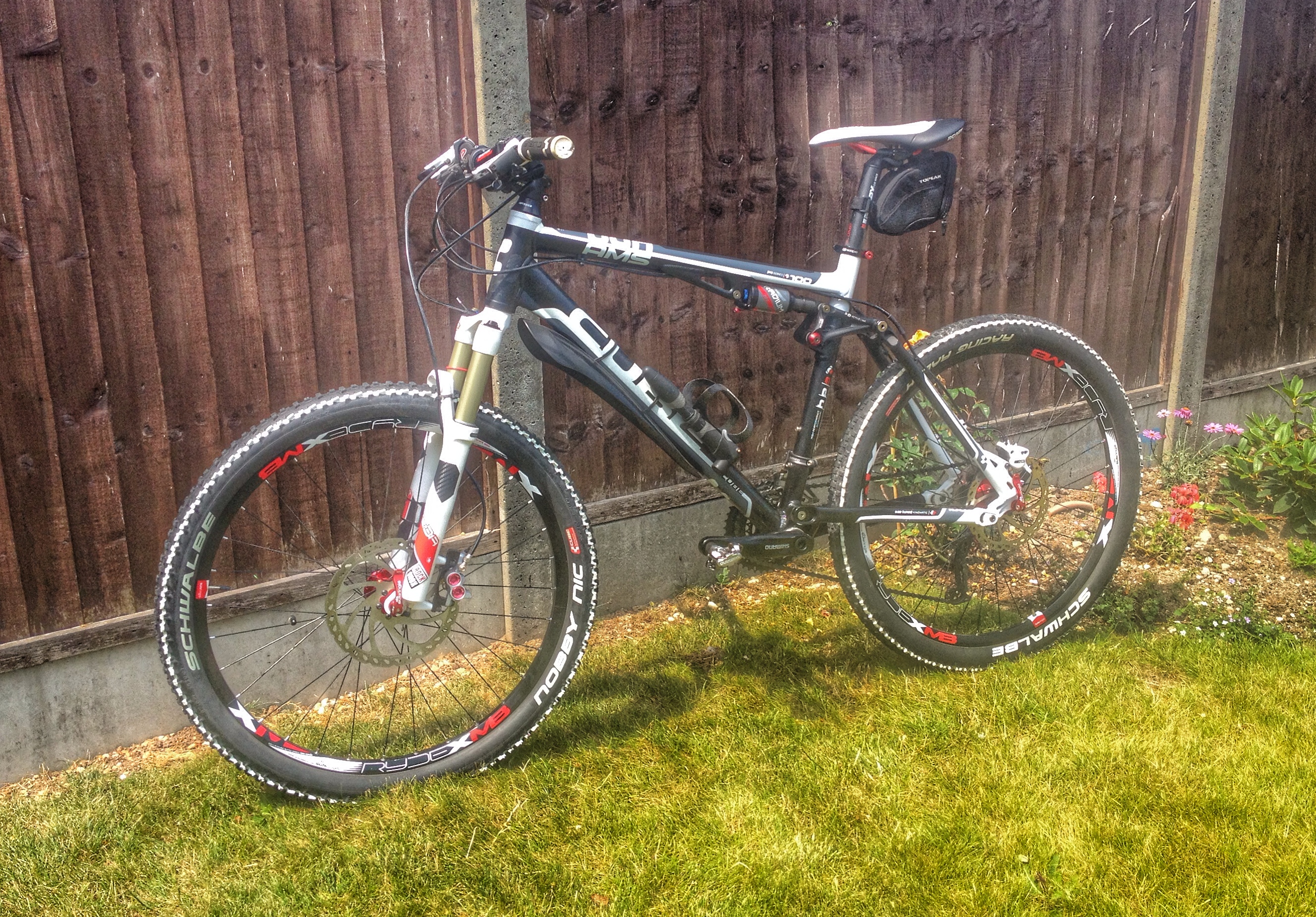 cube ams 100 frame